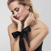 Черные ленты для связывания SILKY SENSUAL HANDCUFFS - Bijoux Indiscrets - купить с доставкой в Волгограде