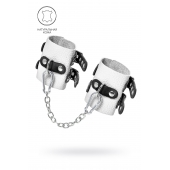 Бело-черные наручники с двумя ремешками и люверсами - Pecado - купить с доставкой в Волгограде