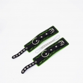 Черно-зеленые кожаные наручники с зеленой строчкой - Crazy Handmade - купить с доставкой в Волгограде