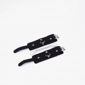 Черные кожаные наручники с хромированной фурнитурой - Crazy Handmade - купить с доставкой в Волгограде