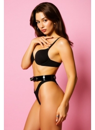 Эффектный черный пояс из лаковой эко-кожи - БДСМ Арсенал - купить с доставкой в Волгограде