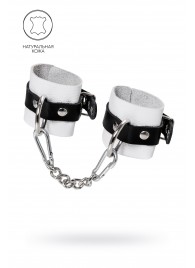 Бело-черные кожаные наручники с одним ремешком с люверсами - Pecado - купить с доставкой в Волгограде