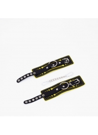 Черно-желтые кожаные наручники с жёлтой строчкой - Crazy Handmade - купить с доставкой в Волгограде