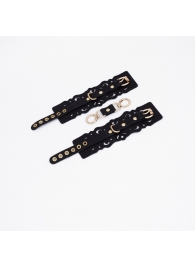Черные кожаные наручники с узорами и золотистой фурнитурой - Crazy Handmade - купить с доставкой в Волгограде