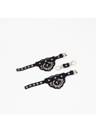 Черные кожаные наручники с клепками, кольцами и золотистой фурнитурой - Crazy Handmade - купить с доставкой в Волгограде