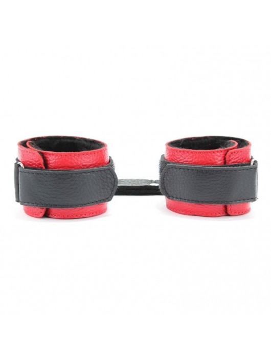 Красно-чёрные кожаные наручники с меховым подкладом - БДСМ Арсенал - купить с доставкой в Волгограде